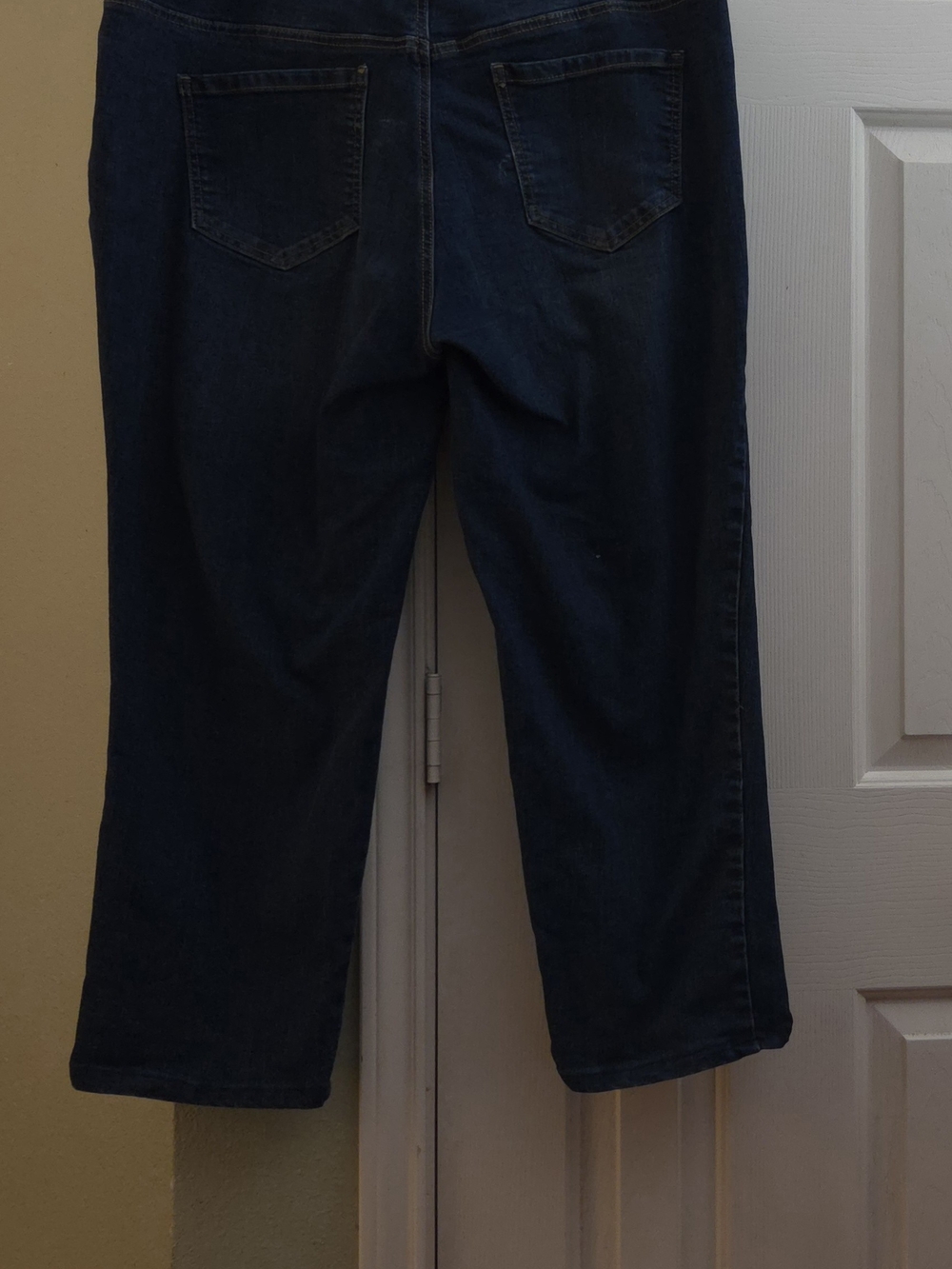 Gloria Vanderbilt Straight Leg Jeans - Picture 2 of 6